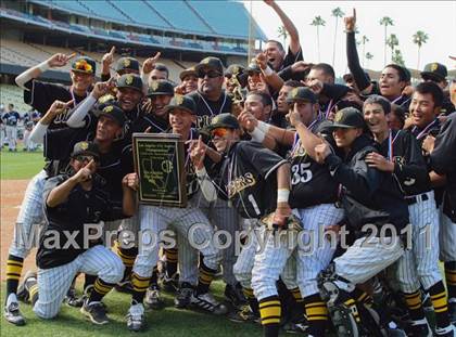 Thumbnail 2 in Chatsworth vs. San Fernando (CIF LACS D1 Final) photogallery.