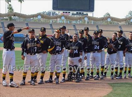 Thumbnail 1 in Chatsworth vs. San Fernando (CIF LACS D1 Final) photogallery.