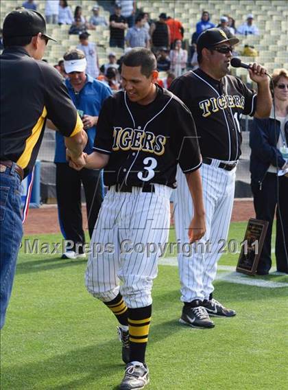 Thumbnail 1 in Chatsworth vs. San Fernando (CIF LACS D1 Final) photogallery.