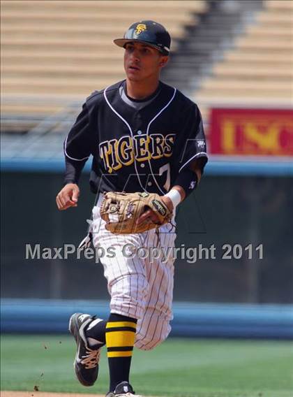 Thumbnail 1 in Chatsworth vs. San Fernando (CIF LACS D1 Final) photogallery.