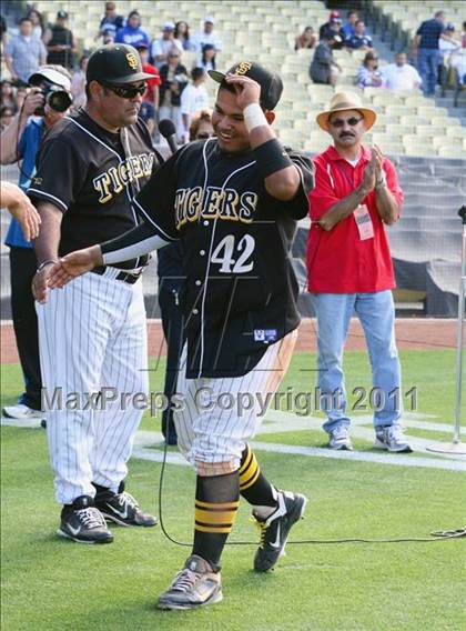 Thumbnail 2 in Chatsworth vs. San Fernando (CIF LACS D1 Final) photogallery.