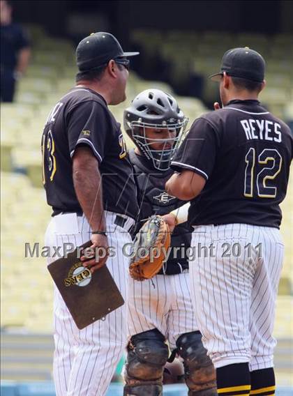 Thumbnail 1 in Chatsworth vs. San Fernando (CIF LACS D1 Final) photogallery.