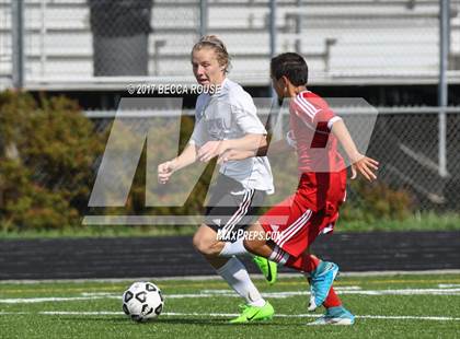 Thumbnail 2 in Charlotte Catholic vs. Ardrey Kell photogallery.