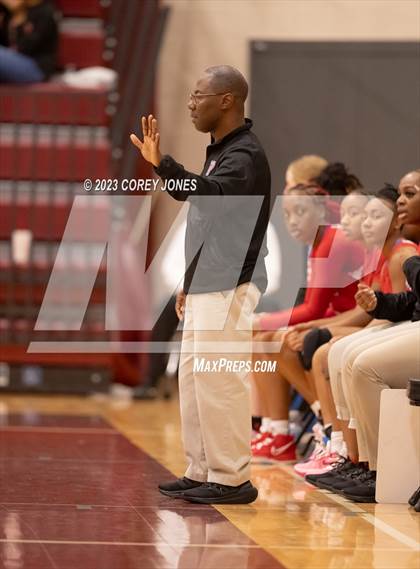 Thumbnail 1 in Veterans vs Baldwin (Hardwood Invitational) photogallery.