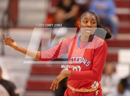 Thumbnail 3 in Veterans vs Baldwin (Hardwood Invitational) photogallery.