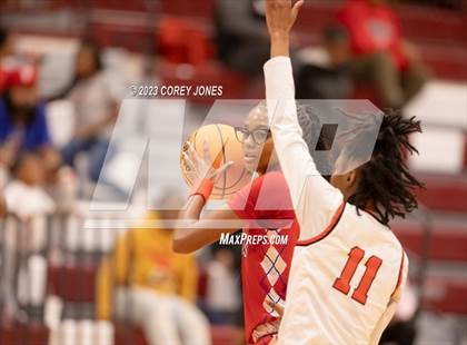 Thumbnail 2 in Veterans vs Baldwin (Hardwood Invitational) photogallery.