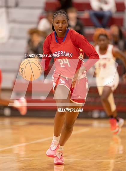 Thumbnail 3 in Veterans vs Baldwin (Hardwood Invitational) photogallery.