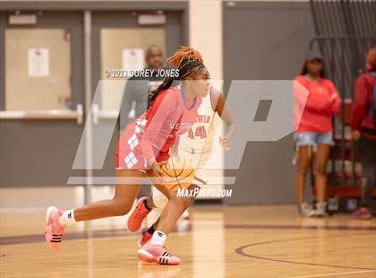 Thumbnail 2 in Veterans vs Baldwin (Hardwood Invitational) photogallery.