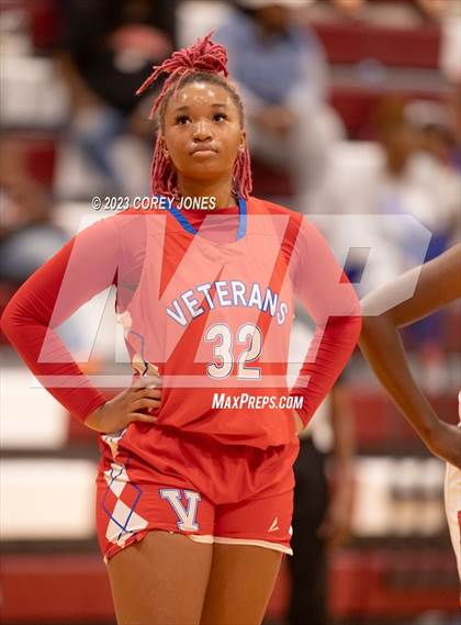 Thumbnail 3 in Veterans vs Baldwin (Hardwood Invitational) photogallery.