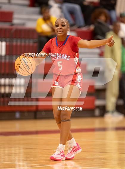 Thumbnail 1 in Veterans vs Baldwin (Hardwood Invitational) photogallery.