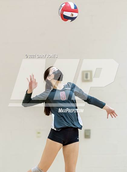 Thumbnail 3 in Santa Cruz @ Whitney photogallery.