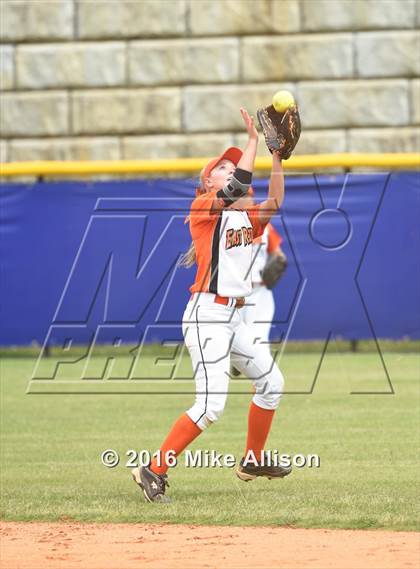 Thumbnail 2 in Red Bank vs East Ridge photogallery.