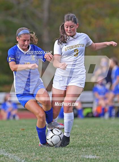Thumbnail 2 in Stonington @ Bacon Academy photogallery.