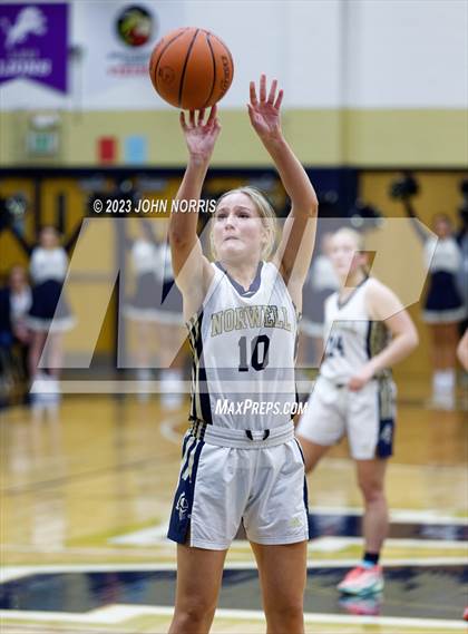 Thumbnail 2 in Huntington North @ Norwell photogallery.