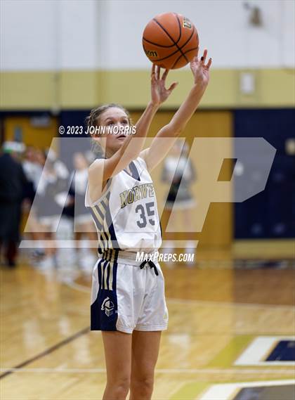 Thumbnail 3 in Huntington North @ Norwell photogallery.