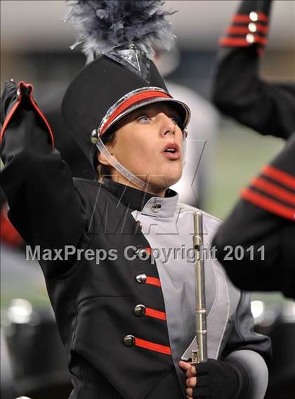 Thumbnail 1 in Martin vs. Midland (5A Division 1 Region 1 bi-district) photogallery.