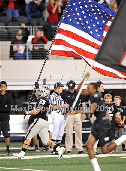Thumbnail 1 in Martin vs. Midland (5A Division 1 Region 1 bi-district) photogallery.