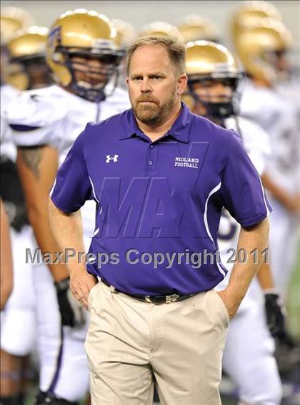 Thumbnail 1 in Martin vs. Midland (5A Division 1 Region 1 bi-district) photogallery.