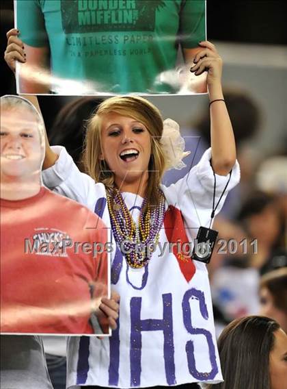 Thumbnail 3 in Martin vs. Midland (5A Division 1 Region 1 bi-district) photogallery.