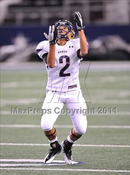 Thumbnail 2 in Martin vs. Midland (5A Division 1 Region 1 bi-district) photogallery.