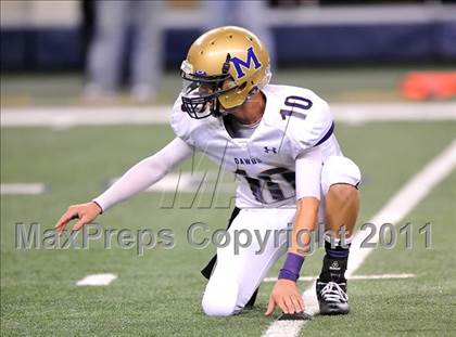 Thumbnail 1 in Martin vs. Midland (5A Division 1 Region 1 bi-district) photogallery.