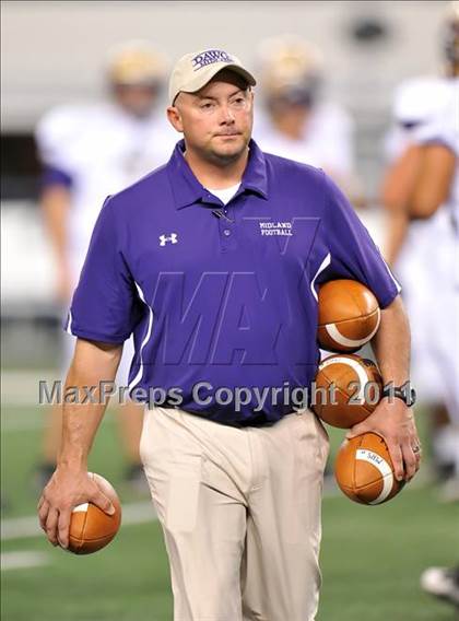 Thumbnail 2 in Martin vs. Midland (5A Division 1 Region 1 bi-district) photogallery.