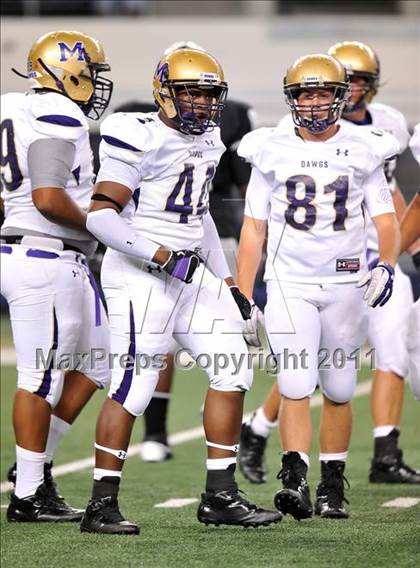 Thumbnail 1 in Martin vs. Midland (5A Division 1 Region 1 bi-district) photogallery.