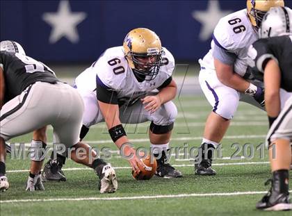 Thumbnail 1 in Martin vs. Midland (5A Division 1 Region 1 bi-district) photogallery.