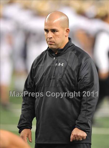 Thumbnail 1 in Martin vs. Midland (5A Division 1 Region 1 bi-district) photogallery.