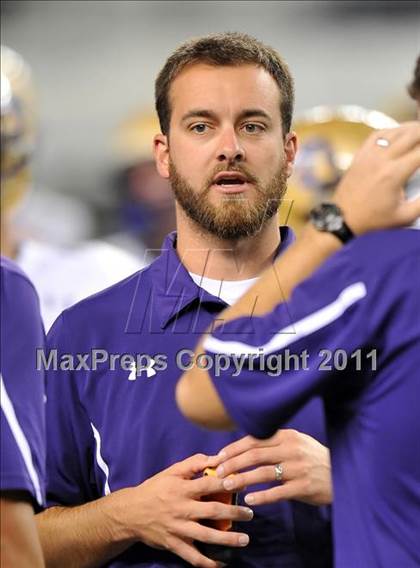 Thumbnail 1 in Martin vs. Midland (5A Division 1 Region 1 bi-district) photogallery.
