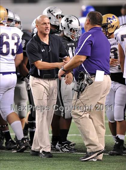 Thumbnail 2 in Martin vs. Midland (5A Division 1 Region 1 bi-district) photogallery.