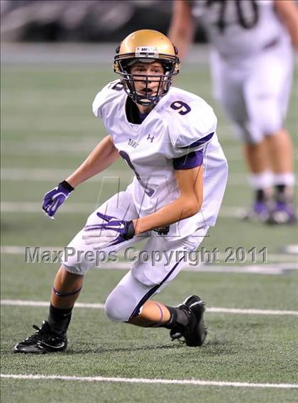 Thumbnail 2 in Martin vs. Midland (5A Division 1 Region 1 bi-district) photogallery.
