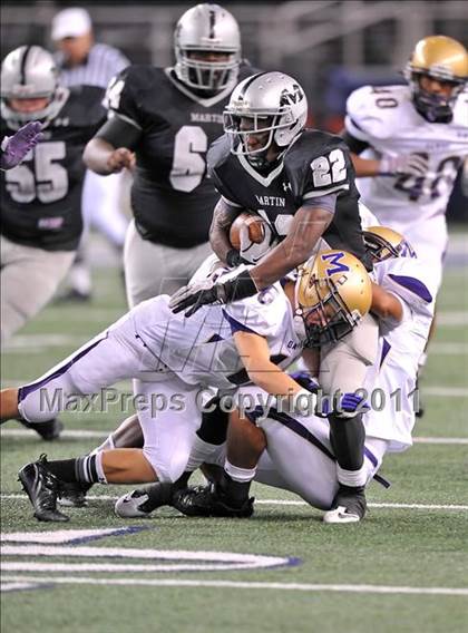 Thumbnail 2 in Martin vs. Midland (5A Division 1 Region 1 bi-district) photogallery.