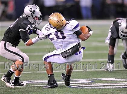 Thumbnail 3 in Martin vs. Midland (5A Division 1 Region 1 bi-district) photogallery.