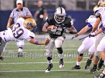 Thumbnail 2 in Martin vs. Midland (5A Division 1 Region 1 bi-district) photogallery.