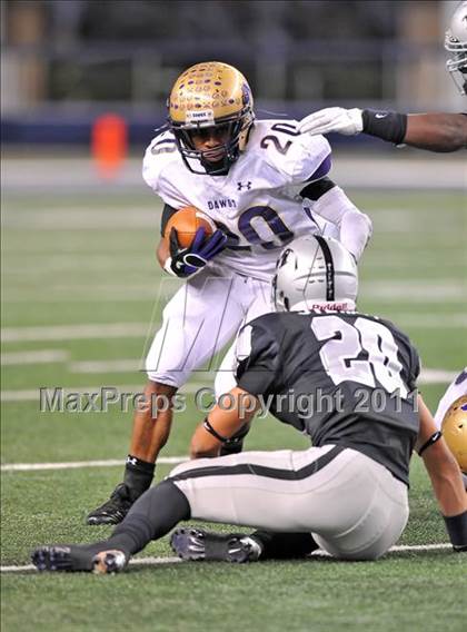 Thumbnail 1 in Martin vs. Midland (5A Division 1 Region 1 bi-district) photogallery.