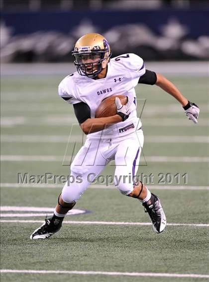 Thumbnail 2 in Martin vs. Midland (5A Division 1 Region 1 bi-district) photogallery.