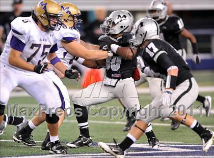 Thumbnail 2 in Martin vs. Midland (5A Division 1 Region 1 bi-district) photogallery.