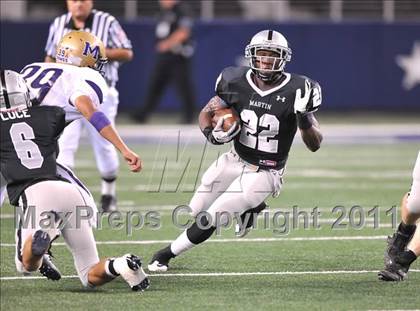 Thumbnail 3 in Martin vs. Midland (5A Division 1 Region 1 bi-district) photogallery.