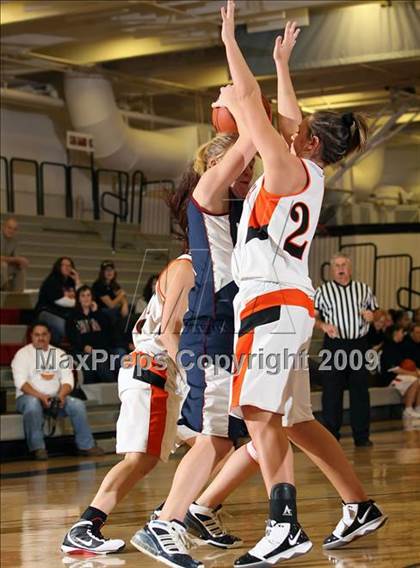 Thumbnail 2 in Dakota Ridge vs Rock Springs (2009 McDonald Classic) photogallery.