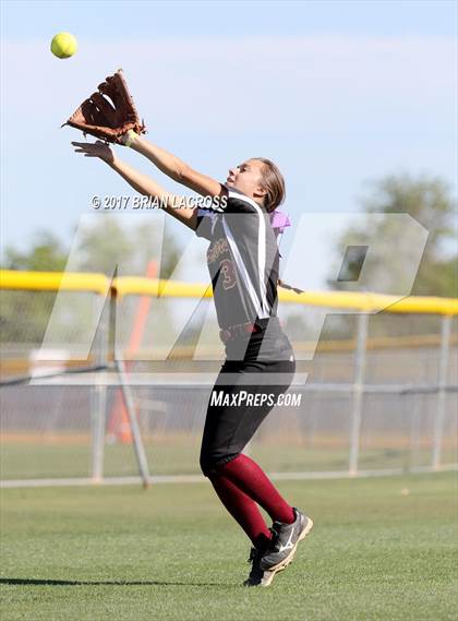Thumbnail 3 in West Nassau vs Gulliver Prep (Kissimmee Klassic) photogallery.