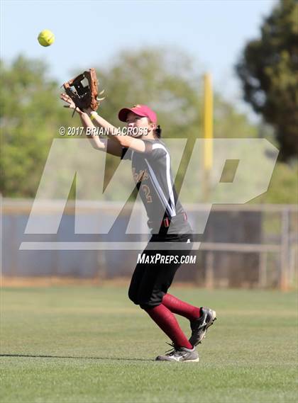 Thumbnail 1 in West Nassau vs Gulliver Prep (Kissimmee Klassic) photogallery.