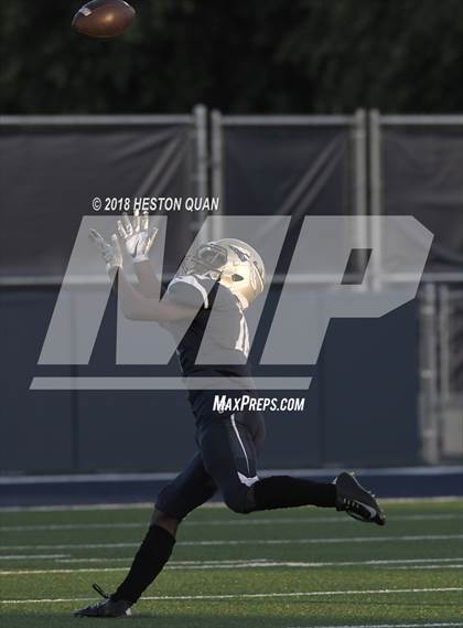 Thumbnail 3 in JV: Mater Dei @ St. John Bosco photogallery.