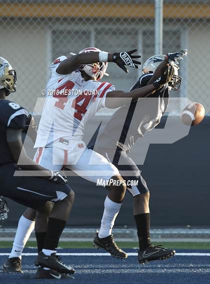 Thumbnail 3 in JV: Mater Dei @ St. John Bosco photogallery.