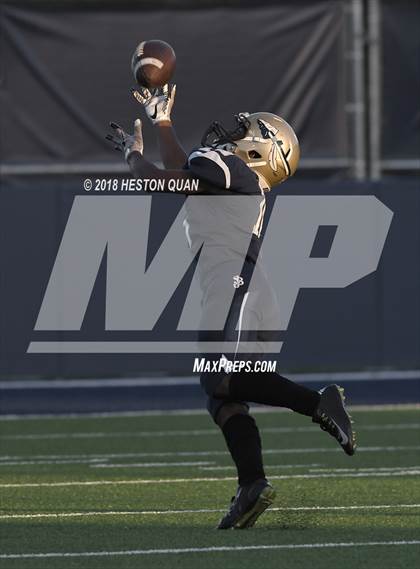 Thumbnail 1 in JV: Mater Dei @ St. John Bosco photogallery.
