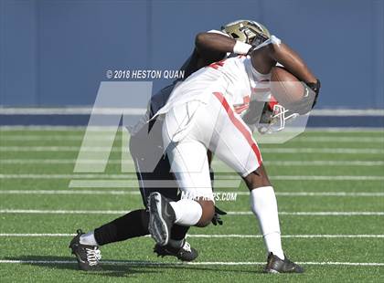 Thumbnail 3 in JV: Mater Dei @ St. John Bosco photogallery.