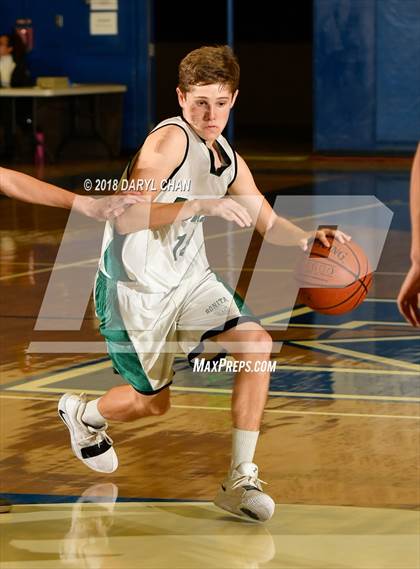Thumbnail 2 in La Canada vs Bonita (San Marino Tournament) photogallery.