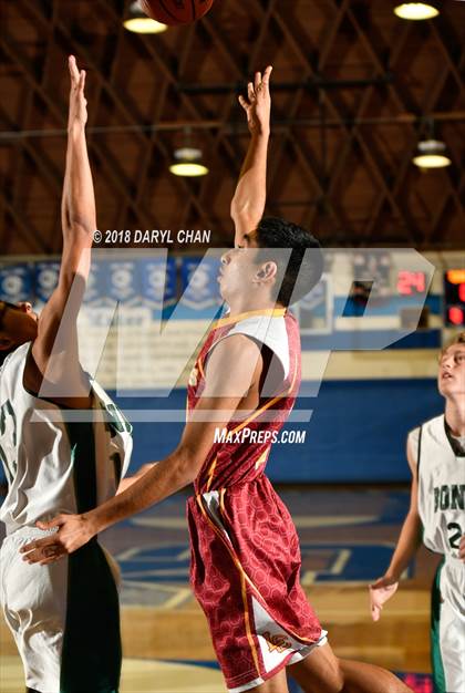 Thumbnail 2 in La Canada vs Bonita (San Marino Tournament) photogallery.