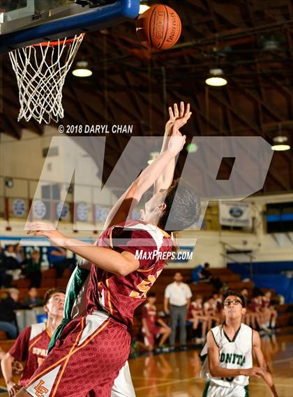 Thumbnail 1 in La Canada vs Bonita (San Marino Tournament) photogallery.