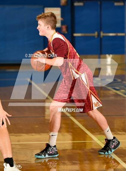 Thumbnail 2 in La Canada vs Bonita (San Marino Tournament) photogallery.